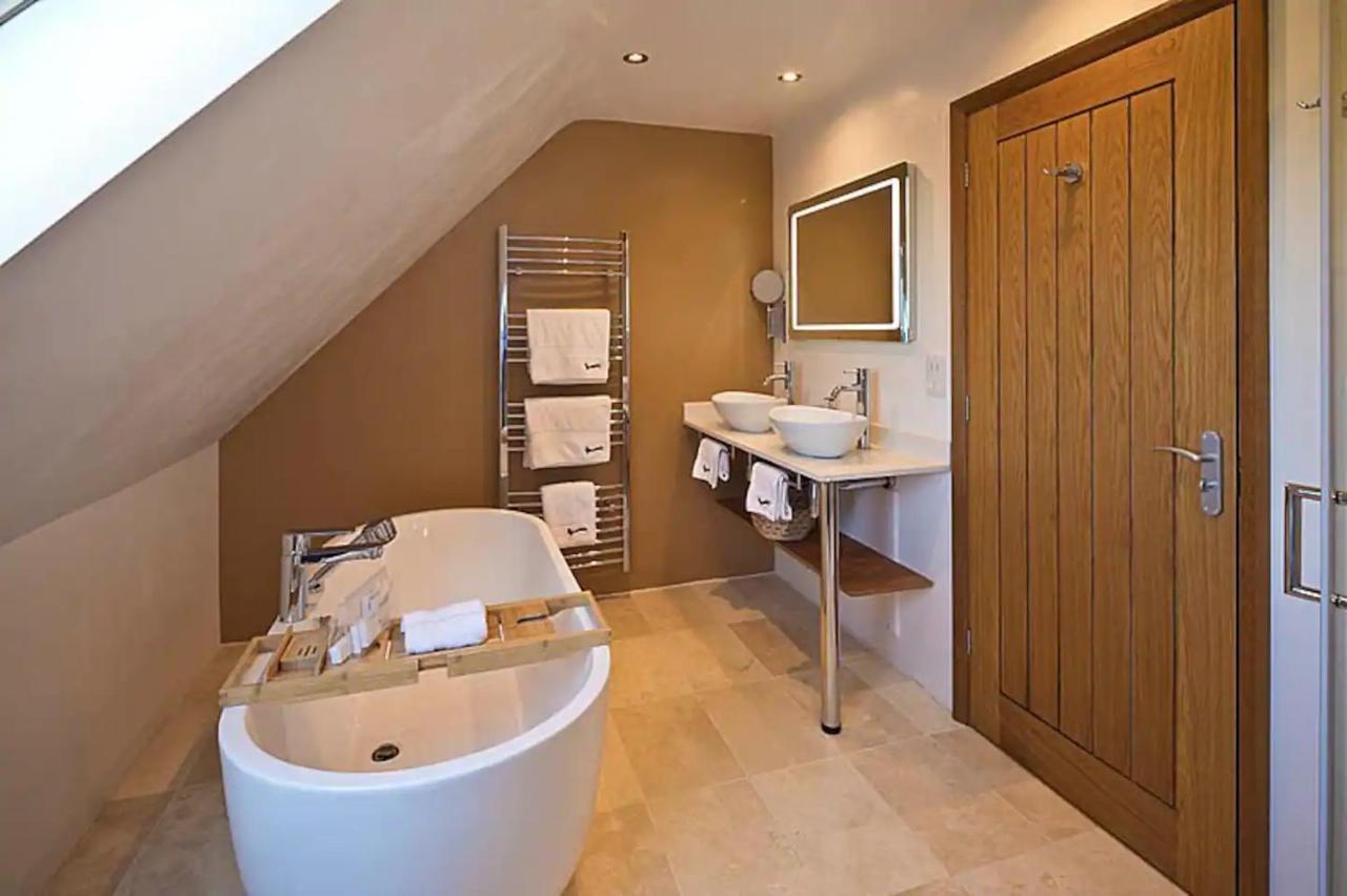 The Pheasantry Bed and Breakfast Wymondham  Exteriör bild